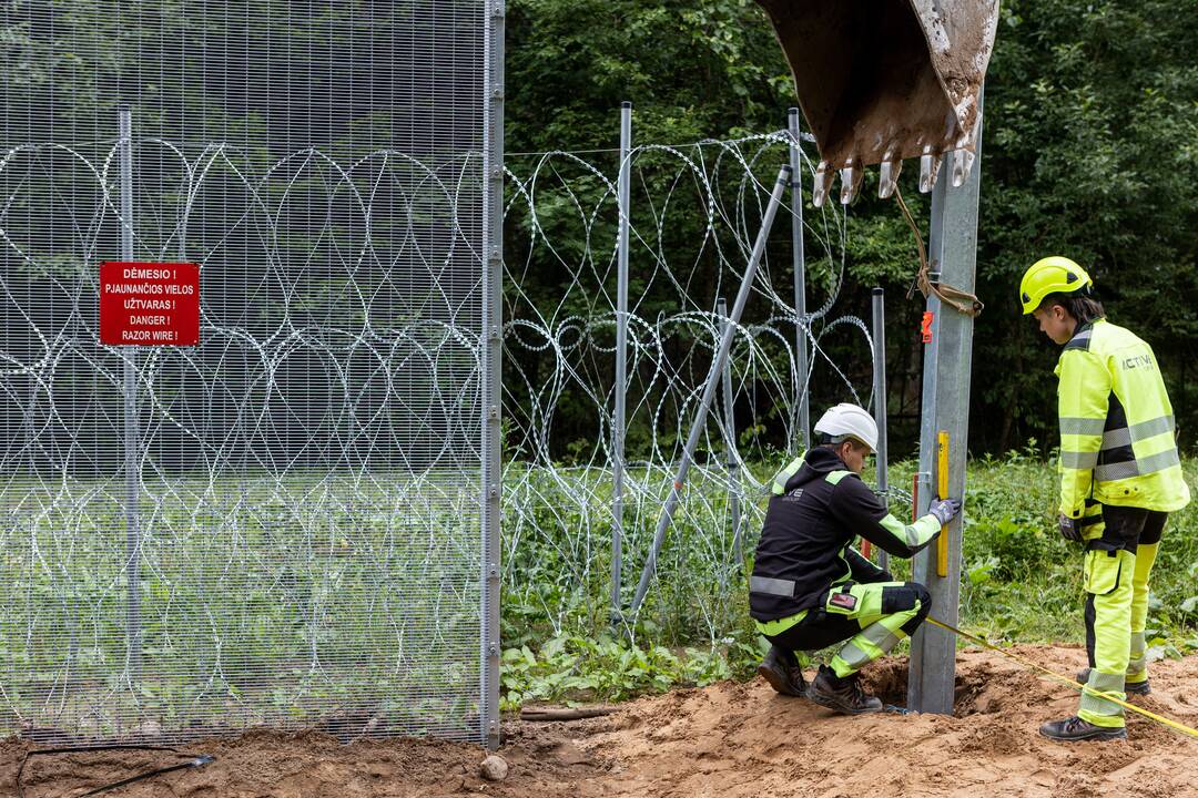 Švenčionių rajone vykdomo fizinio barjero statybos