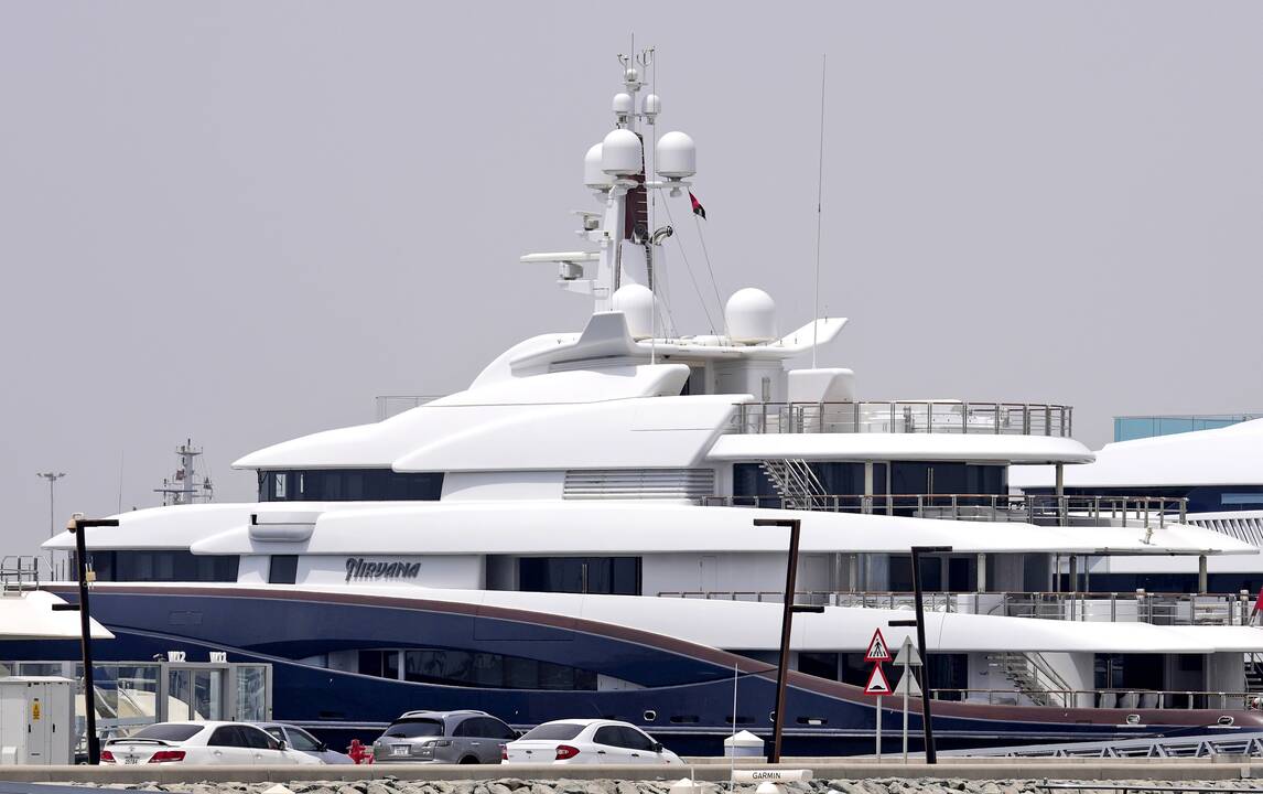 Dubajuje prišvartuota sankcijų sulaukusio rusų oligarcho superjachta