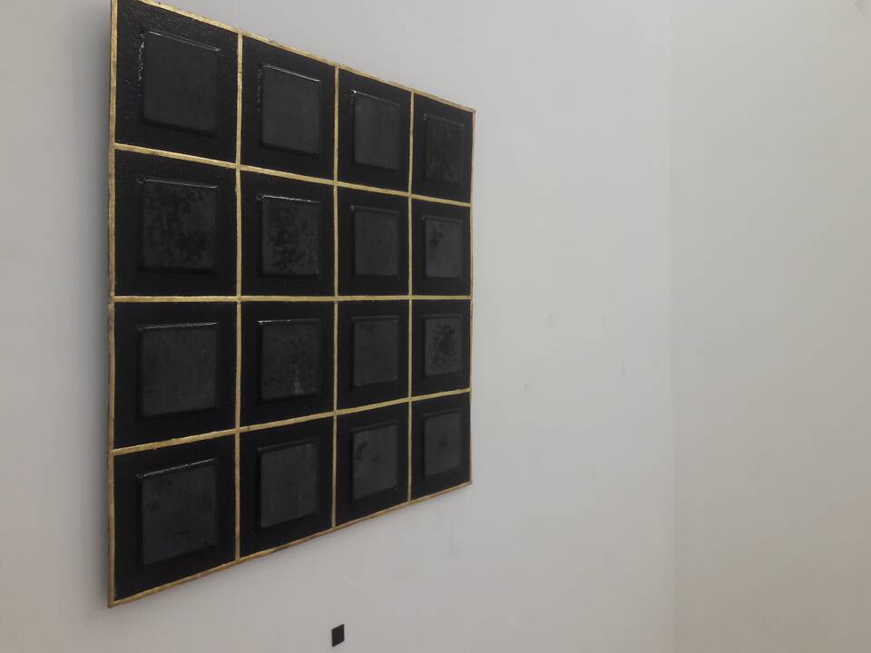 Sigita Grabliauskaitė. Tyrlaukiai tavyje tampa vieninteliu šauksmu... (centre esantis arčiausiai matomas darbas)
