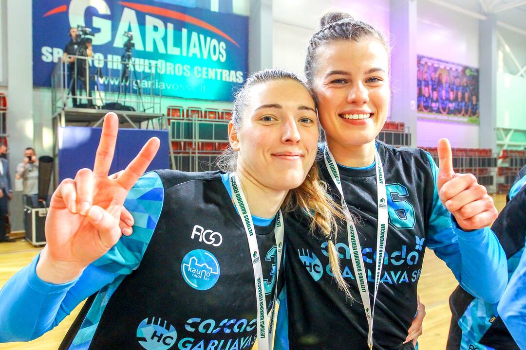 Reikalai: rankinio čempionė mokosi Lietuvos sporto universitete ir dirba "VS-Fitness" sveikatingumo klube asmenine trenere.