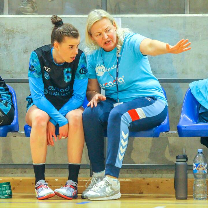 Reikalai: rankinio čempionė mokosi Lietuvos sporto universitete ir dirba "VS-Fitness" sveikatingumo klube asmenine trenere.