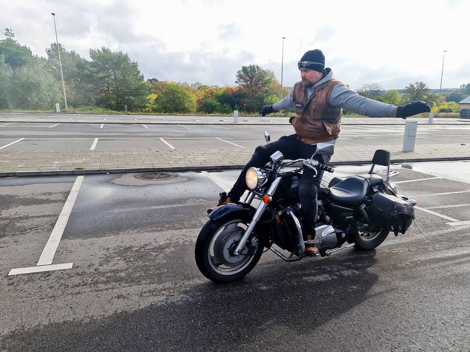 Keblumai: miestas, kuriame gyvena vos daugiau nei 4 tūkst. žmonių, kasmet sulaukdavo keliskart daugiau mototuristų, bet nuo šiol situacija gali keistis.