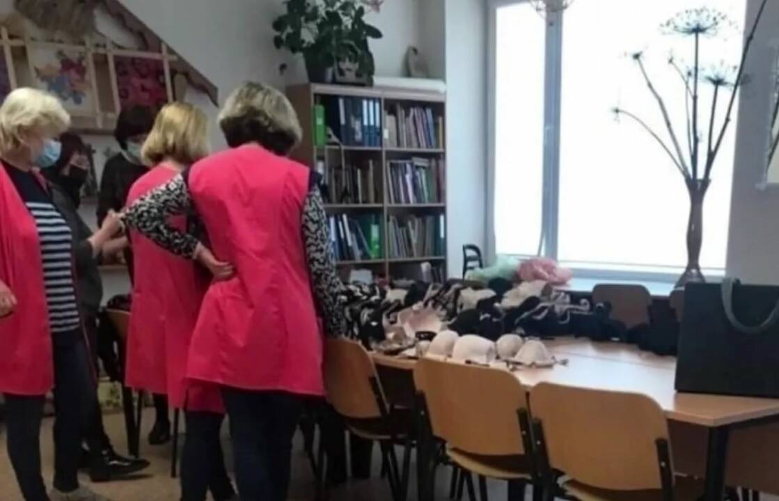 Rokiškio gimnazijos mokiniai mokytojas užtiko prie apatinio trikotažo