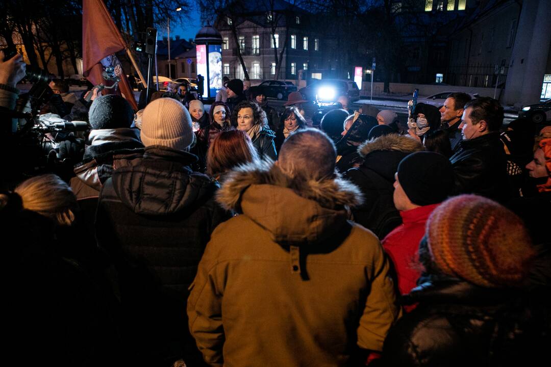 „Basų mamų“ protestas prieš galimybių pasą vaikams