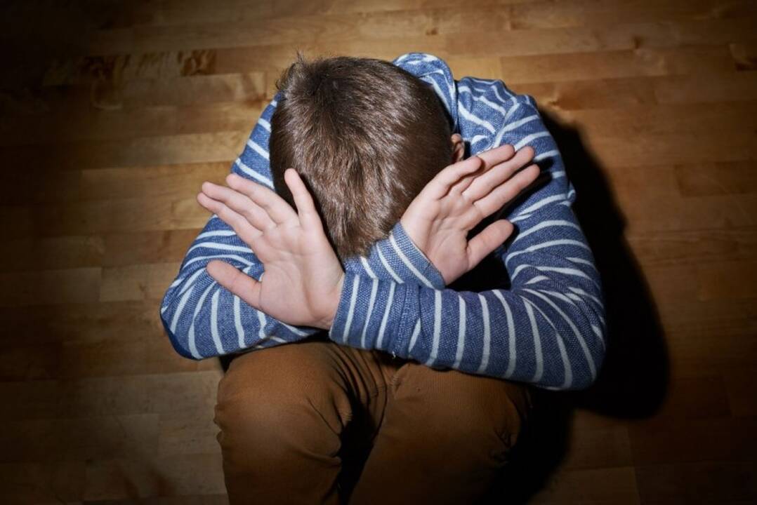 Panevėžyje – smurto prieš nepilnametį atvejis, situaciją aiškinasi ir vaiko teisės