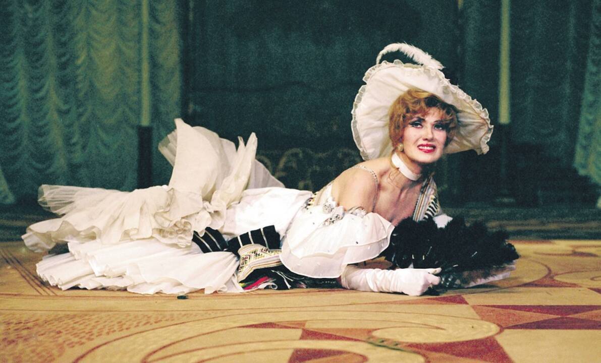 Pilnatvė: D.Dirginčiūtė sukūrė daugiau nei pusšimtį vaidmenų operetėse, muzikinėse komedijose, miuzikluose, operose.