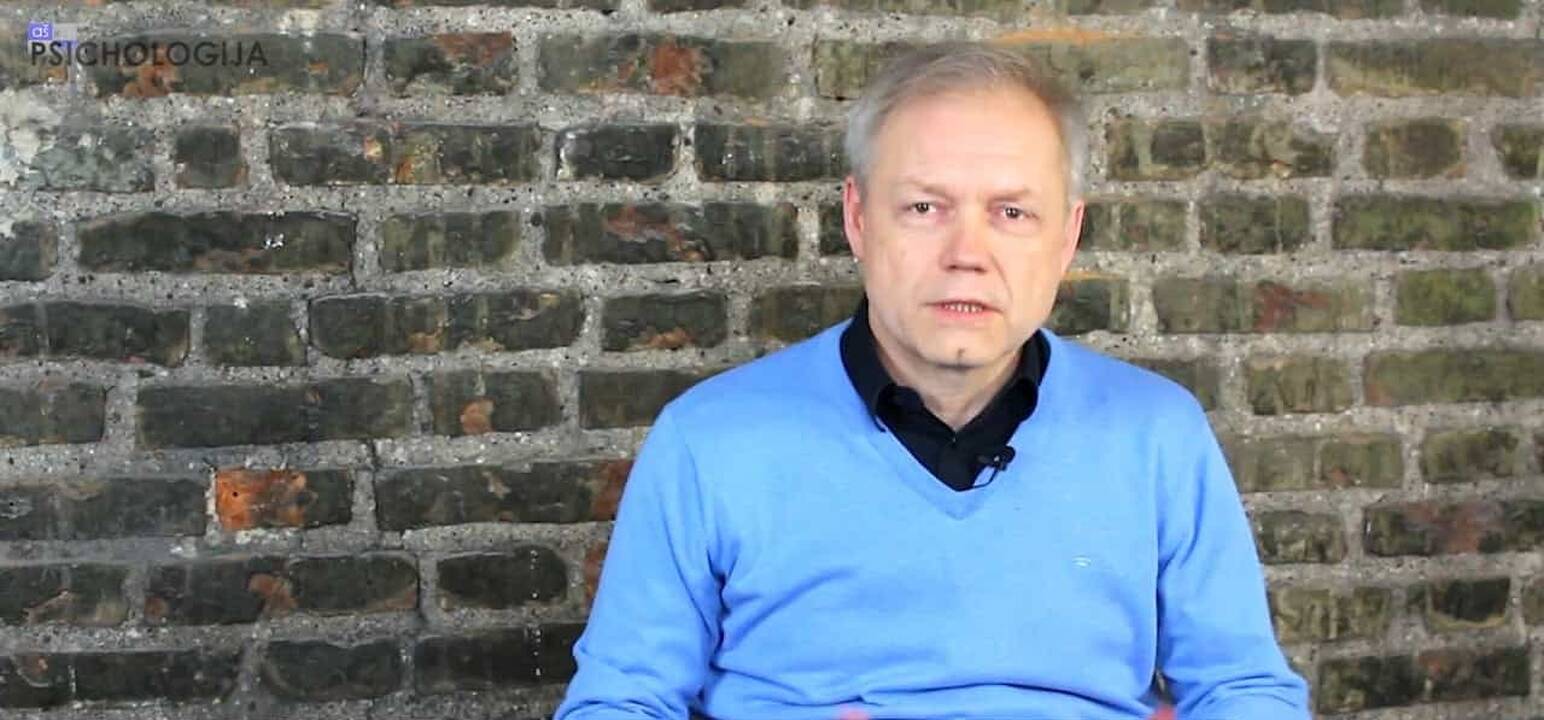 Pokyčiai: ko­kį ter­mi­ną var­to­si­me – „rū­ky­si­me“ ar „ga­rin­si­me“?