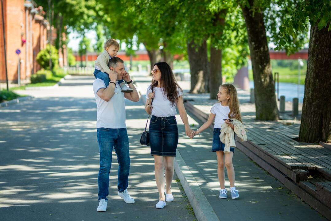 Komanda: Kristina ir Gytis, Rusnė ir Arijus smagiai leidžia laiką keliaudami po Lietuvą.
