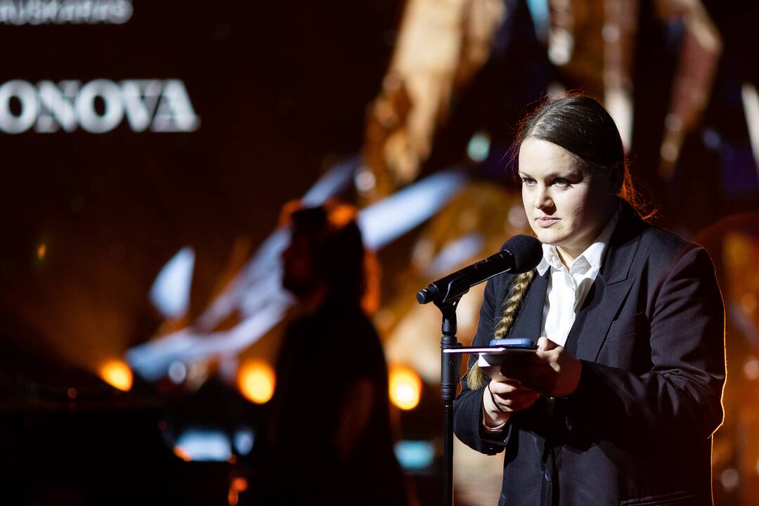 „Auksiniai scenos kryžiai 2023“