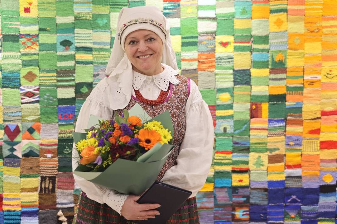 Skirtumai: kiekvieno Lietuvos regiono tautinis kostiumas yra šiek tiek kitoks ir turi tam tikrų savitų bruožų.