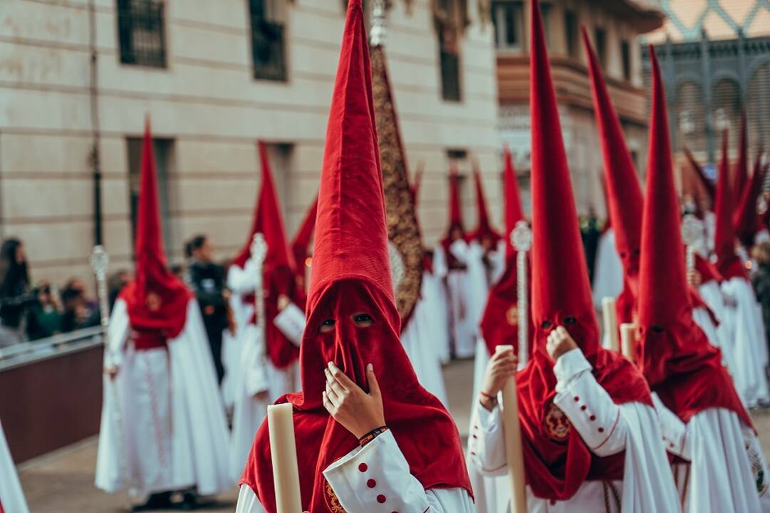 Drauge: į Ispaniją G. ir N. Simanavičiai atsivežė ir savo augintinį. 