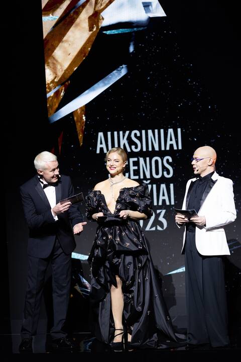 „Auksiniai scenos kryžiai 2023“