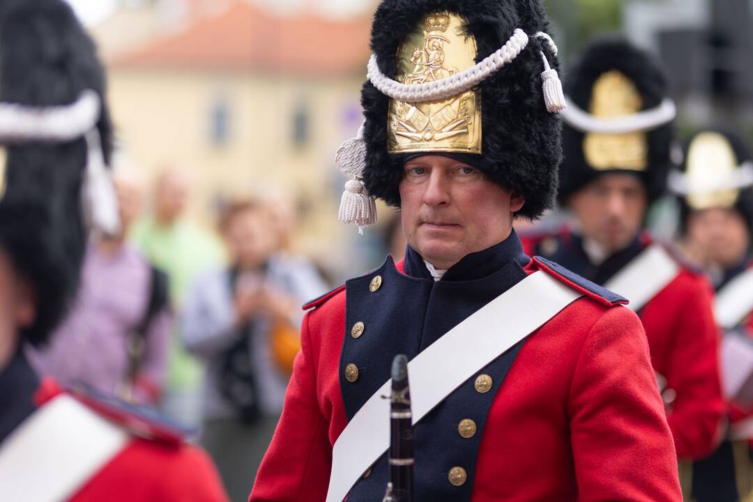 Triumfo eisena nuo Aušros vartų iki Valdovų rūmų