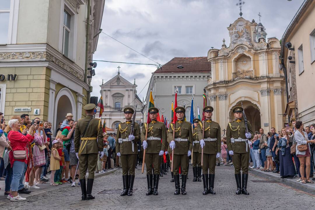 Triumfo eisena nuo Aušros vartų iki Valdovų rūmų