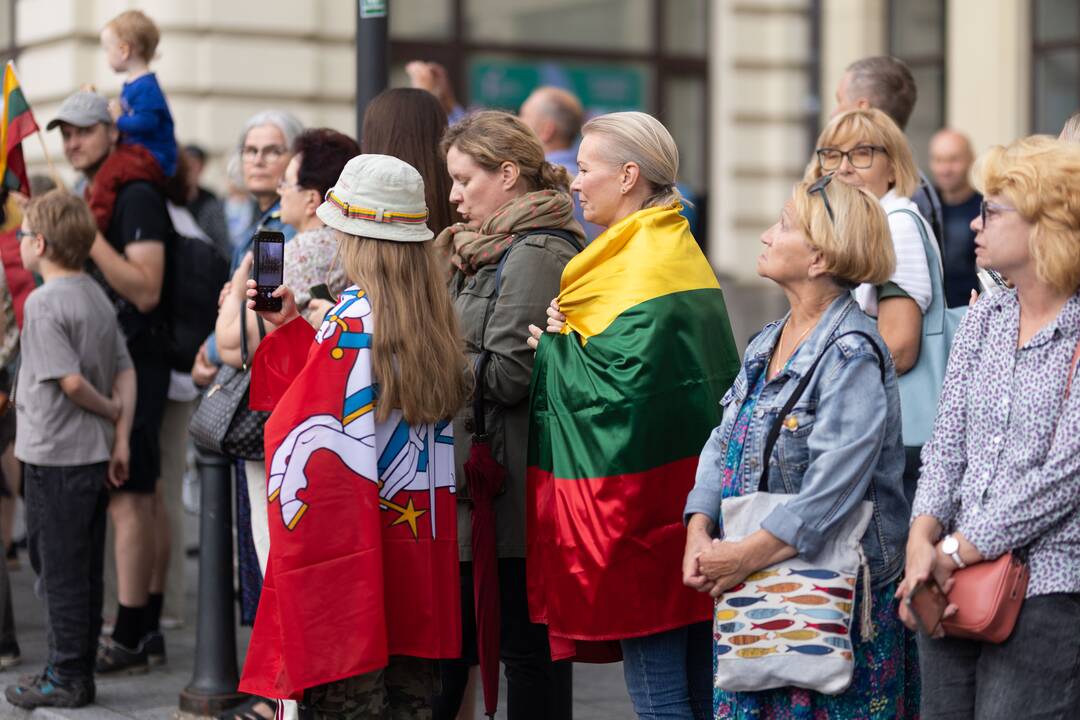 Triumfo eisena nuo Aušros vartų iki Valdovų rūmų