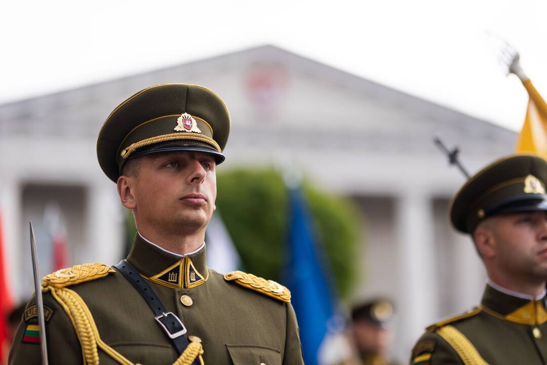 Triumfo eisena nuo Aušros vartų iki Valdovų rūmų