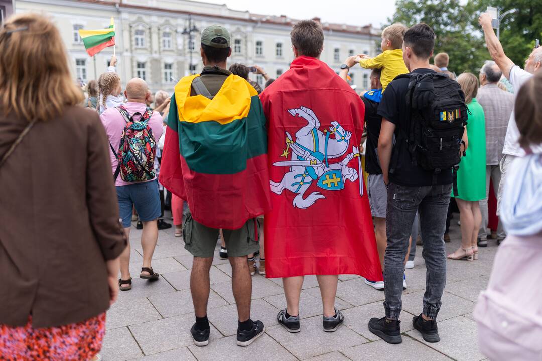 Triumfo eisena nuo Aušros vartų iki Valdovų rūmų