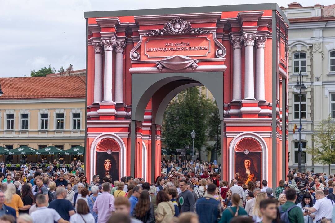 Triumfo eisena nuo Aušros vartų iki Valdovų rūmų