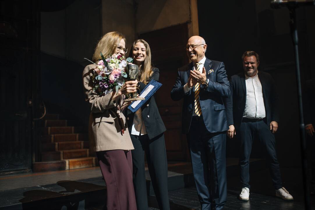 „Mūzos“ statulėlė – aktorei E. Barauskaitei