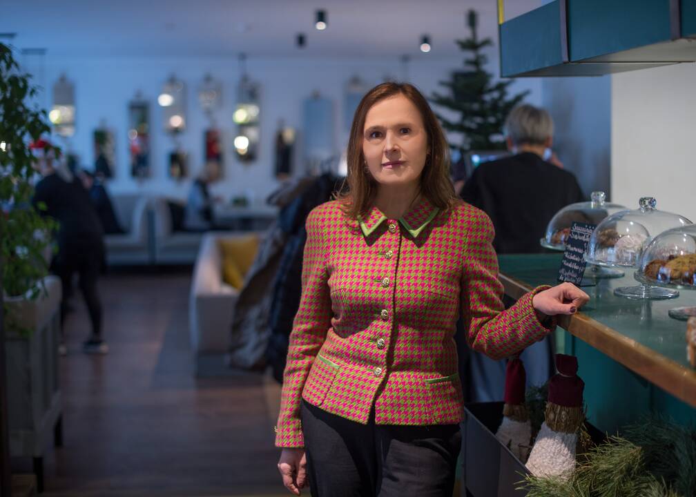 omanda: links minti vaikus ir suaugusiuosius Kalėdų Seneliui padeda pagalbininkai – nykštukai.