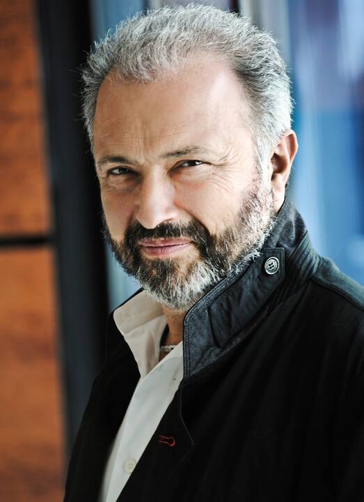  Dmitrijus Sitkovetskis.