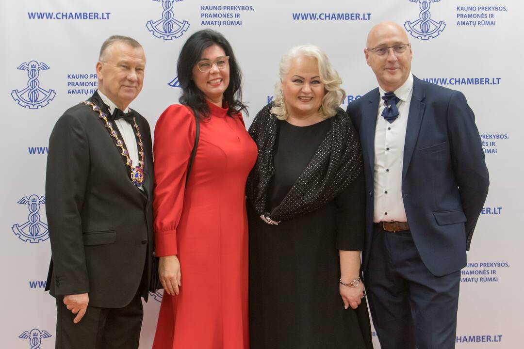 Įvertinimas: bronzos „Darbo žvaigždė“ įteikta už ypatingus nuopelnus šalies verslui.