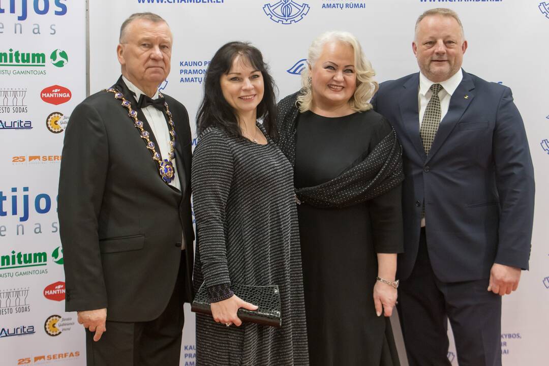 Įvertinimas: bronzos „Darbo žvaigždė“ įteikta už ypatingus nuopelnus šalies verslui.