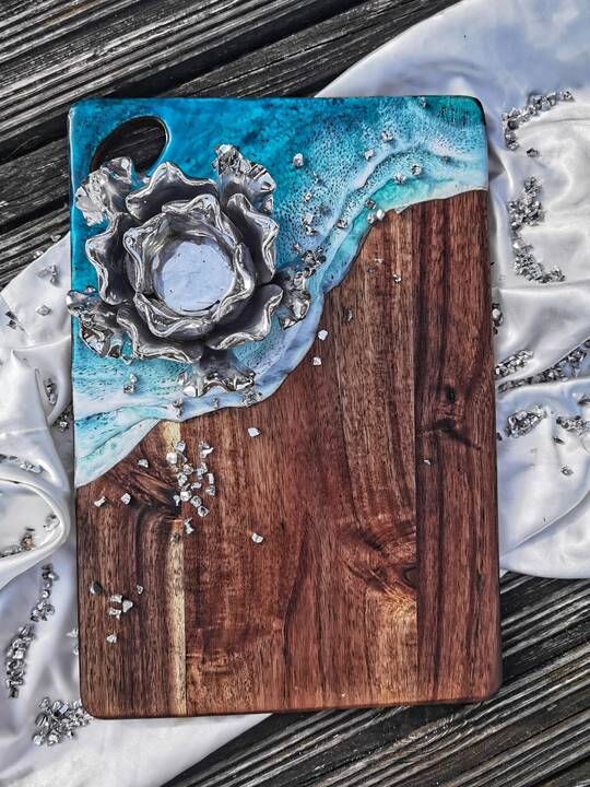 Sėkmė: nors E. Asmus vardas Lietuvoje dar mažai žinomas, pernai dirbinių iš epoksidinės dervos kūrėja tapo tarptautinio konkurso „Resin Art Kingdom“ nugalėtoja.