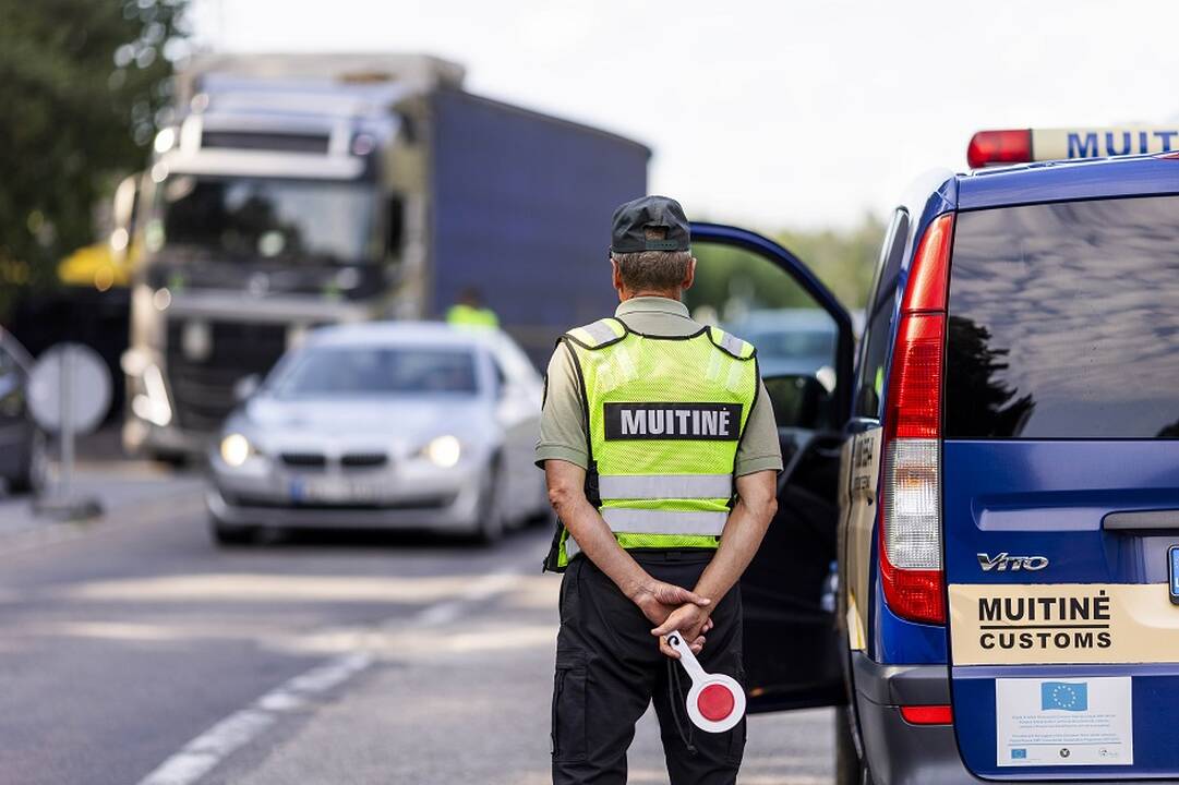 Šiemet pradėti 73 ikiteisminiai tyrimai dėl migrantų gabenimo, dauguma jų – iš Latvijos