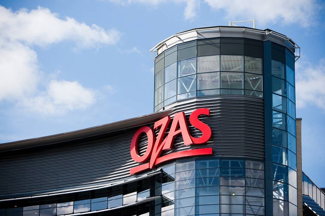 Prekybos centre „Ozas“ Vilniuje galimai padegtos kartoninės dėžės