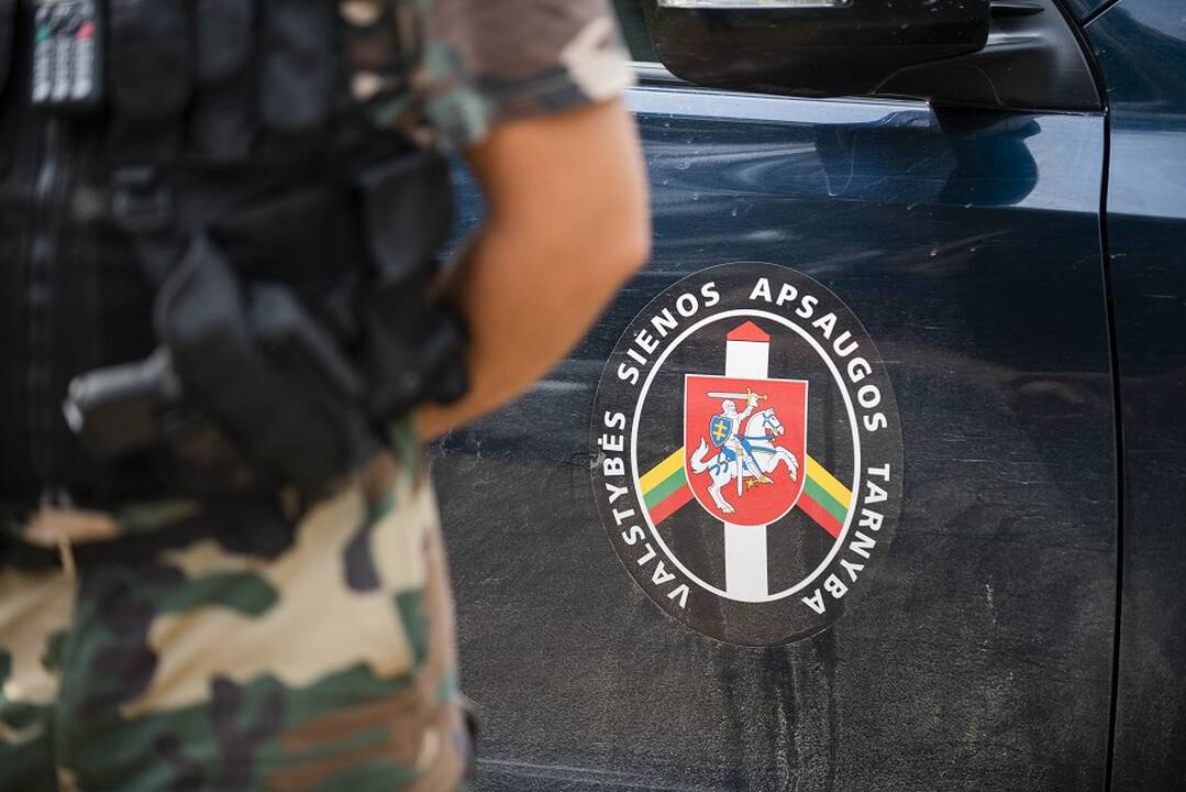 VSAT: Lietuvos pasieniečių automobilis galėjo pažeisti sieną su Baltarusija 
