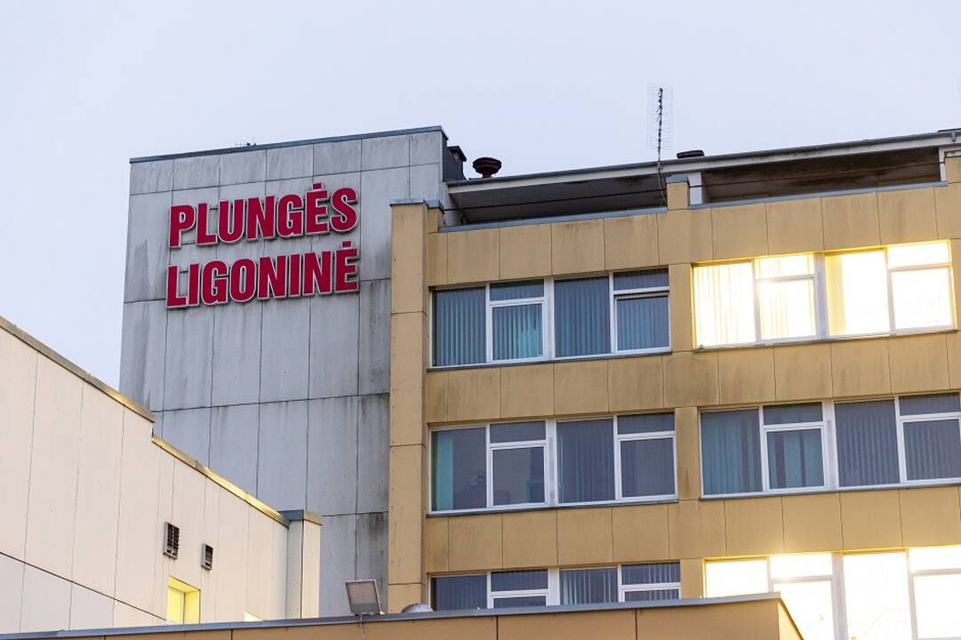 Liberalai susitiko su A. Dulkiu: išsakė abejones dėl sveikatos reformos ir pokyčių Plungės ligoninėje