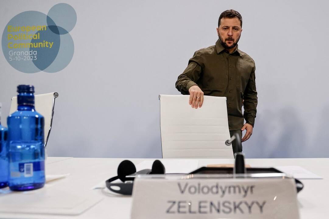 ES sako negalinti visiškai užpildyti JAV paliekamos paramos Ukrainai spragos