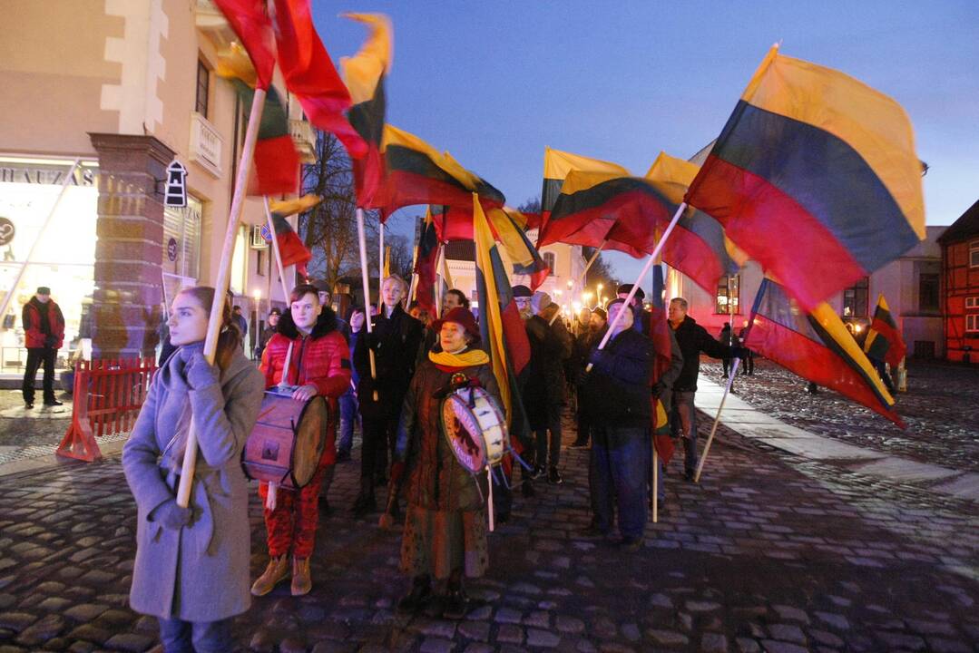 Eitynėmis su deglais paminėta Klaipėdos krašto diena