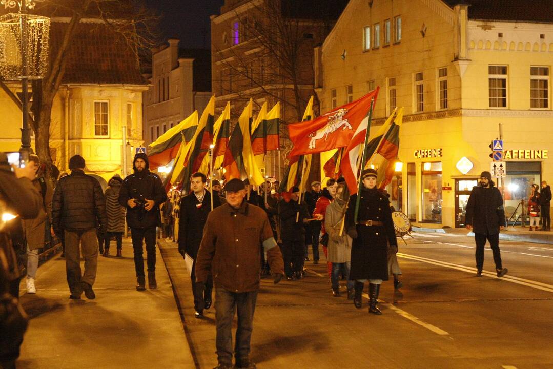 Eitynėmis su deglais paminėta Klaipėdos krašto diena