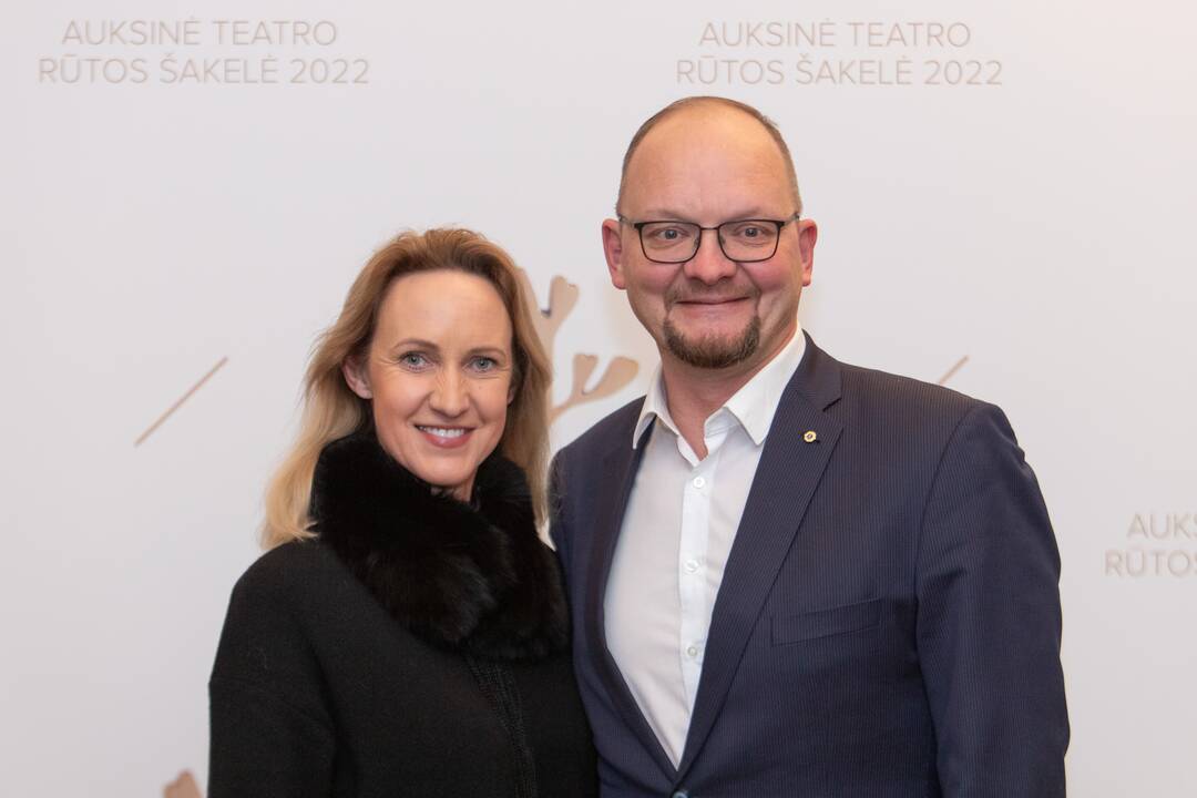 Nacionaliniame Kauno dramos teatre išdalintos „Auksinės teatro rūtos šakelės“