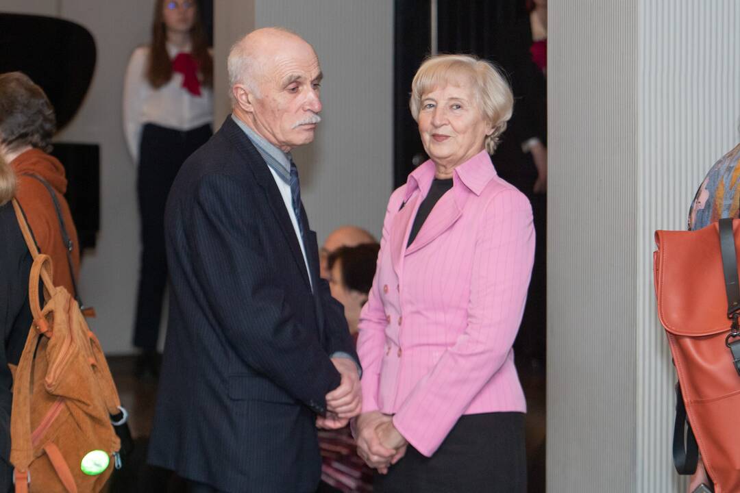 Nacionaliniame Kauno dramos teatre išdalintos „Auksinės teatro rūtos šakelės“