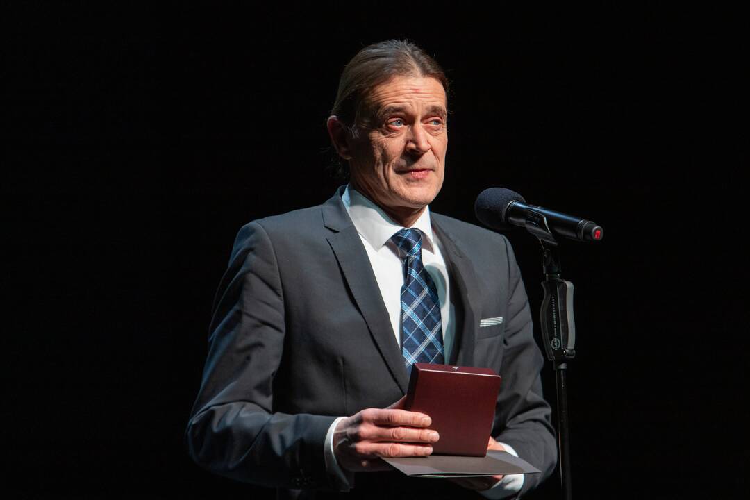 Nacionaliniame Kauno dramos teatre išdalintos „Auksinės teatro rūtos šakelės“