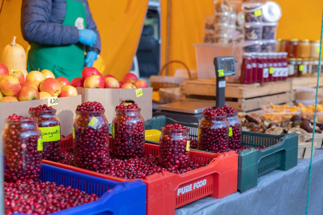 Kauniečiai turguose ieško vitaminų šaltajam sezonui