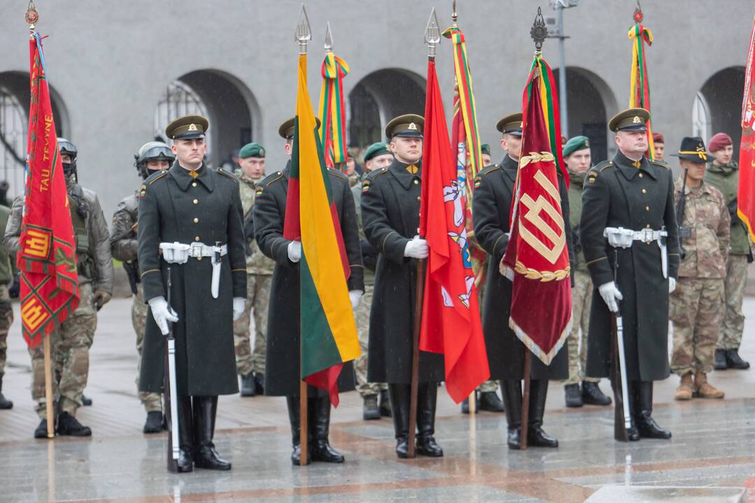 Karo muziejaus sodelyje pagerbtas Nepriklausomybės kovose žuvusių Lietuvos karių atminimas