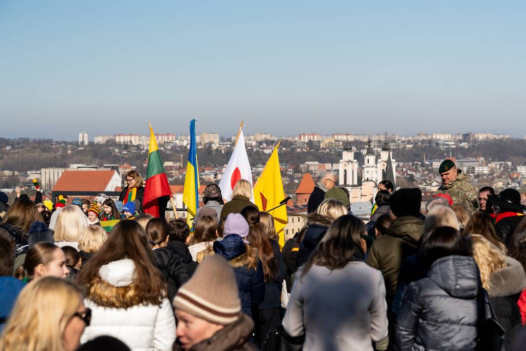 „Tautiška giesmė“ ant Aleksoto apžvalgos aikštelės