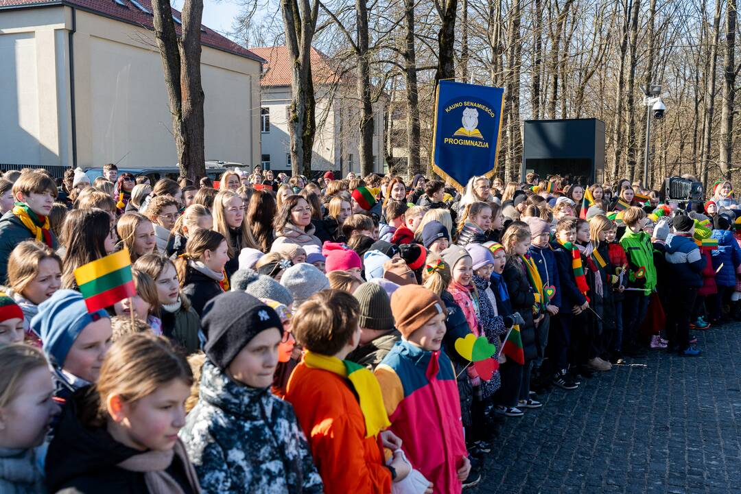 „Tautiška giesmė“ ant Aleksoto apžvalgos aikštelės