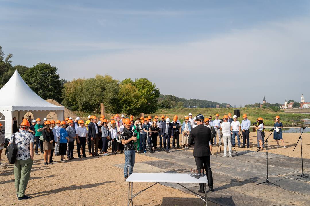 Kaune pradėtos pėsčiųjų tilto per Nemuną statybos