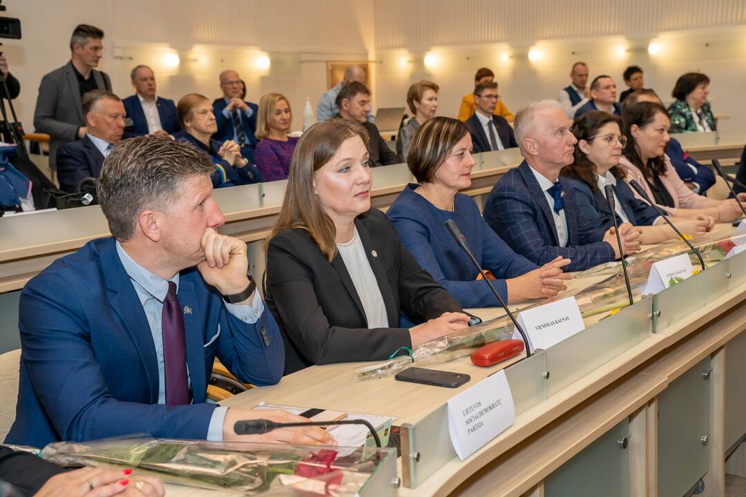 Naujoji Kauno taryba susirinko į pirmą posėdį