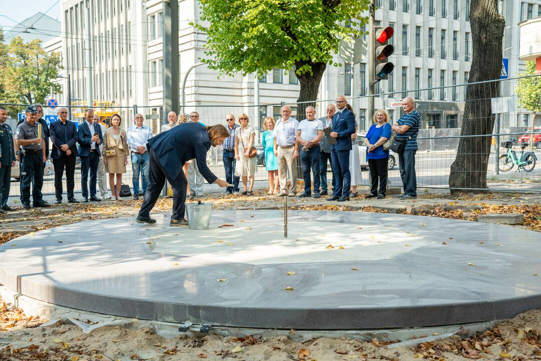 Policijos obelisko kapsulės įkasimo ceremonija