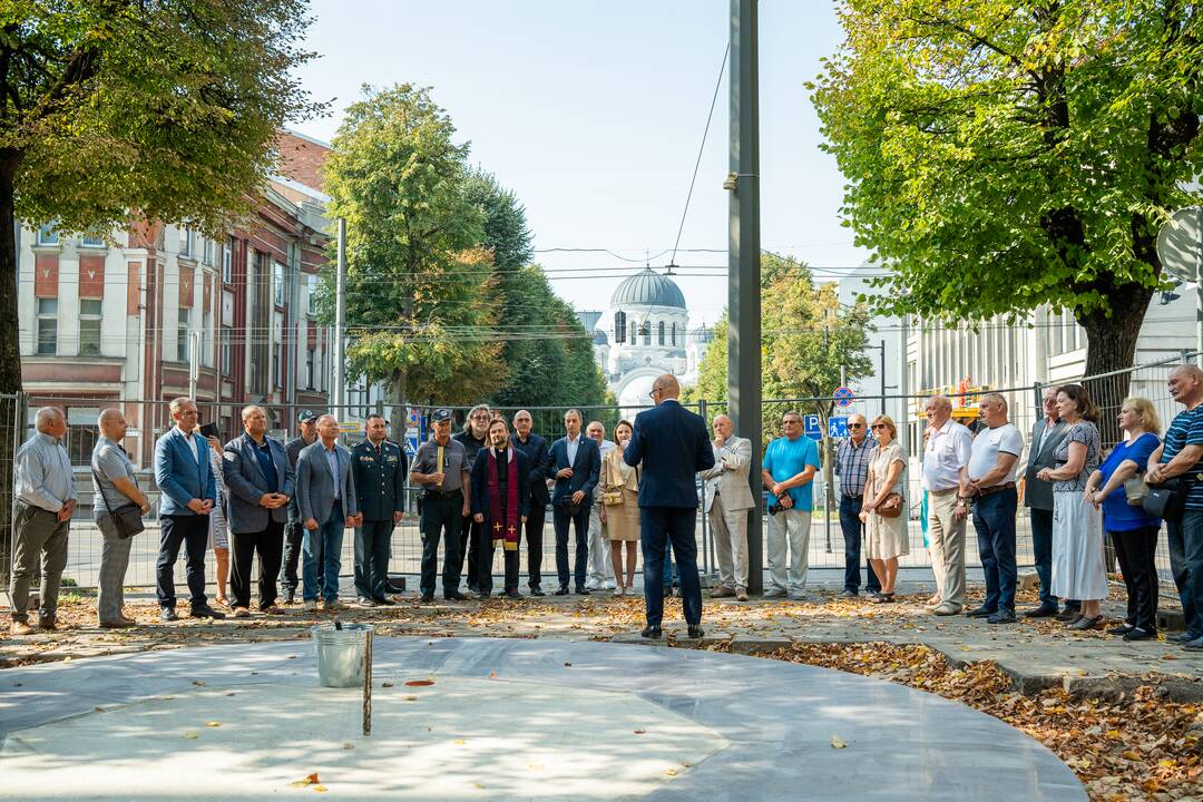 Policijos obelisko kapsulės įkasimo ceremonija
