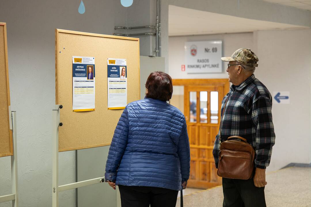 Kauniečiai balsuoja antrajame Seimo rinkimų ture