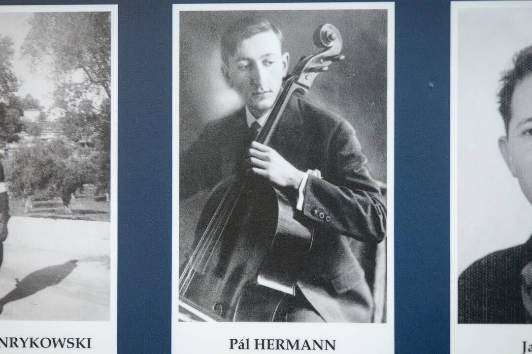Holokausto aukų atminimas IX forte