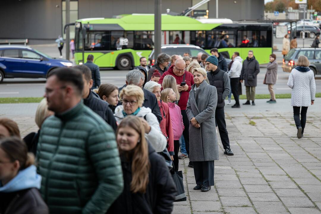 Eilės prie balsadėžių Kaune