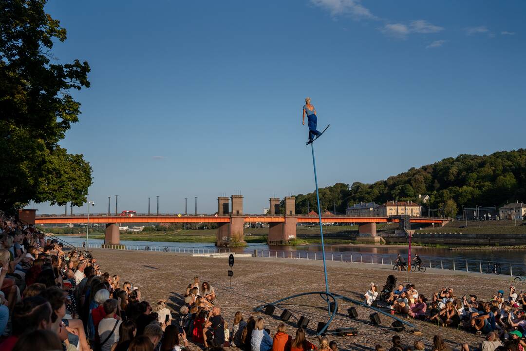 ConTempo 2024 | BLEU TENACE Rhizome / Chloé Moglia (Prancūzija)